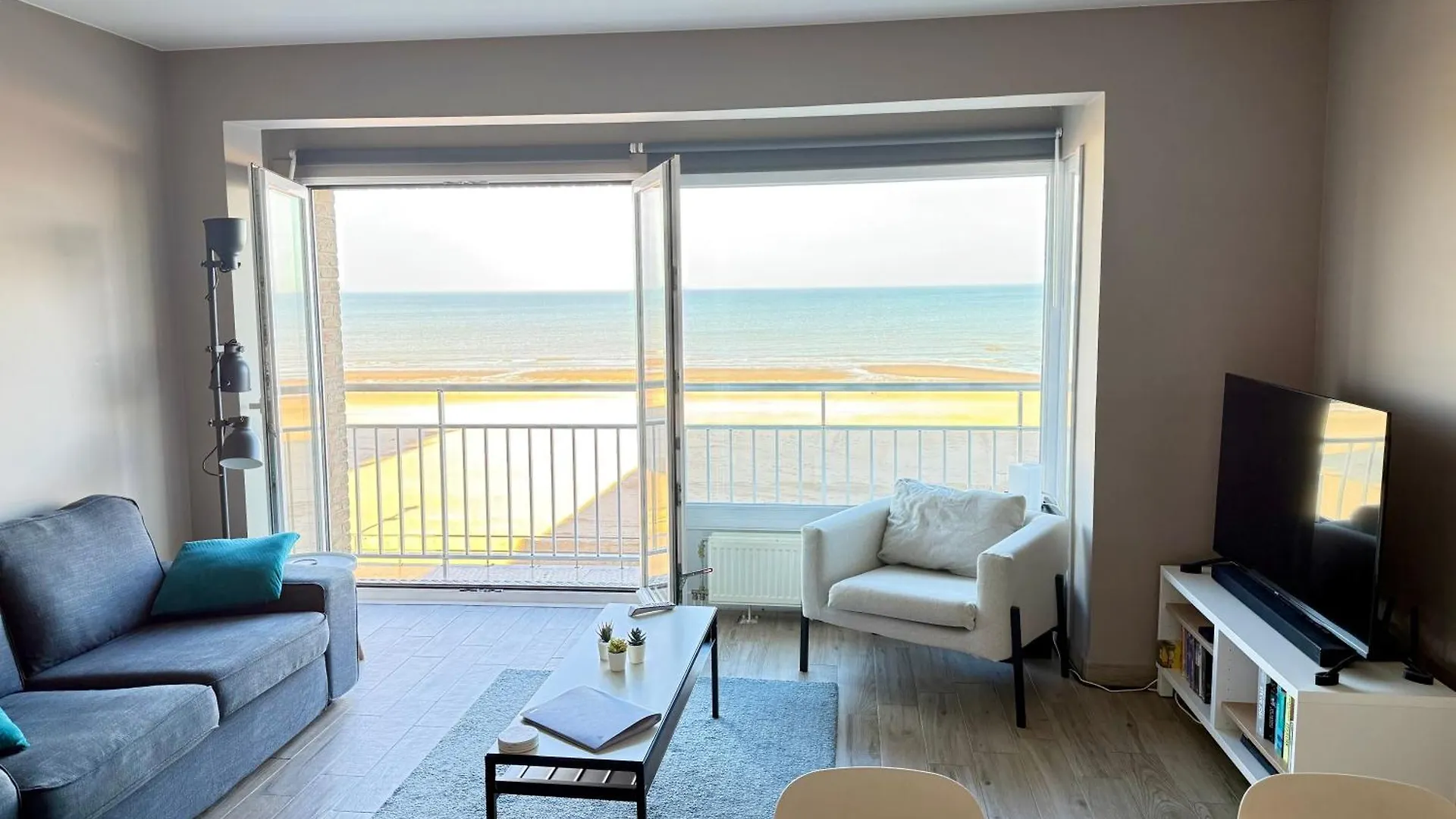 아파트 Appartement Verhuur Zeedijk Middelkerke Sunbeach